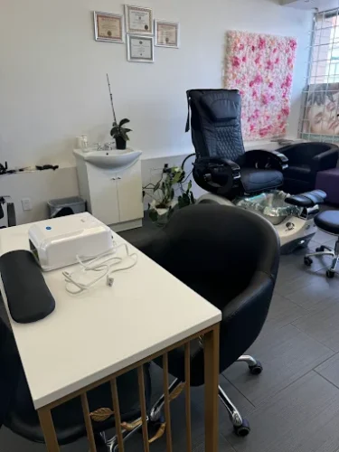 Skyn Wax bar makeup  beauty salon in Burnaby & Surrey